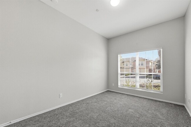 Building Photo - 9842 Wake Bridge Dr