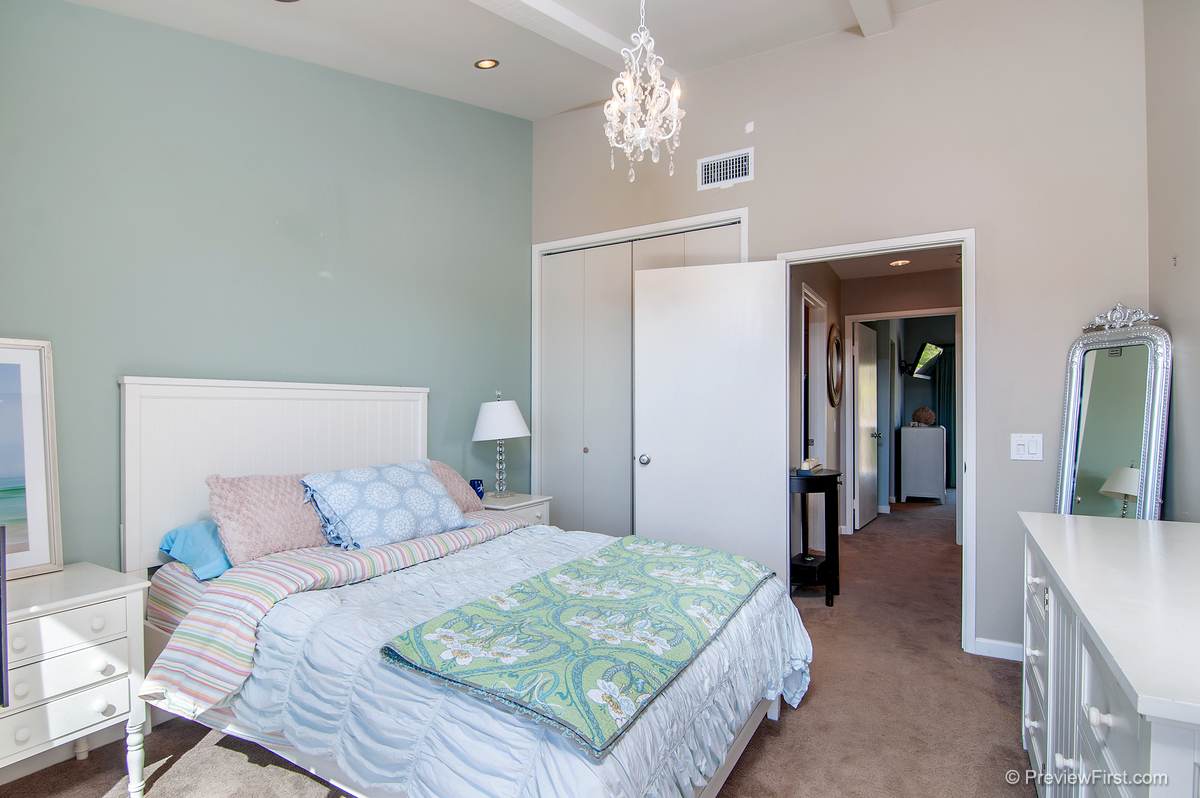 Building Photo - 1047 Santa Helena Park Ct