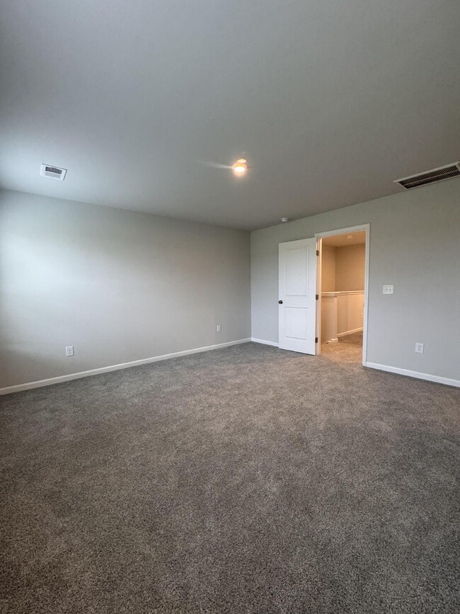 Building Photo - PRICE REDUCED! Modern 3-Bed Townhome in Greer — Stylish Design & Community Perks in Prime Location!