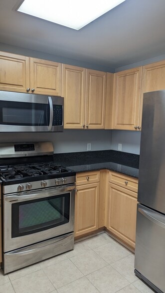Building Photo - 2726 Gallows Rd