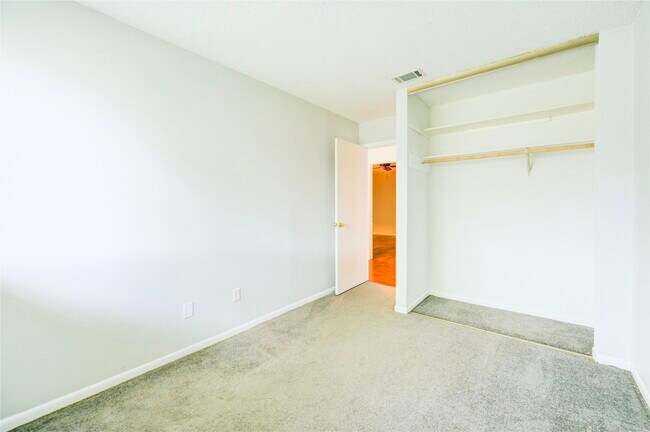 Building Photo - 19407 Glenway Falls Dr