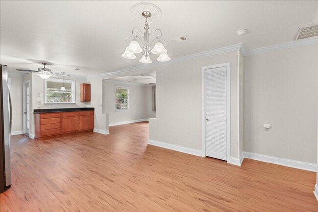 Building Photo - Completely Renovated 3 Bed 2 Bath home with HUGE fenced yard & shed