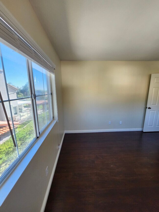 Building Photo - Beautiful two-story home located in the he...