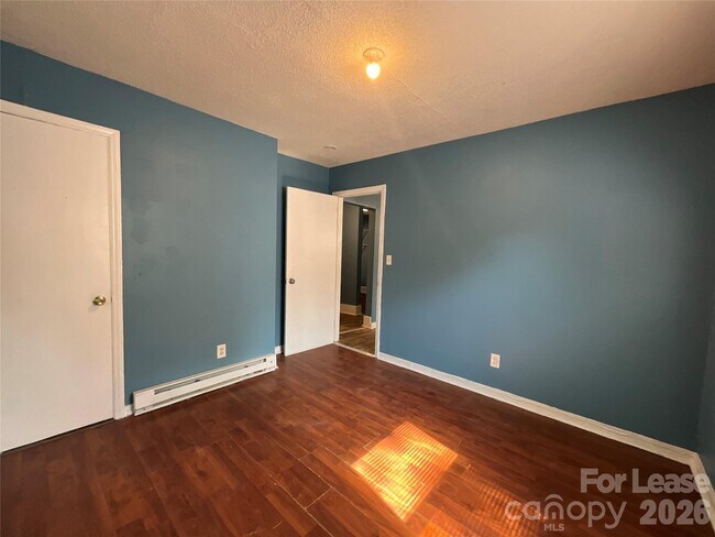 Building Photo - 1801 Newland Rd