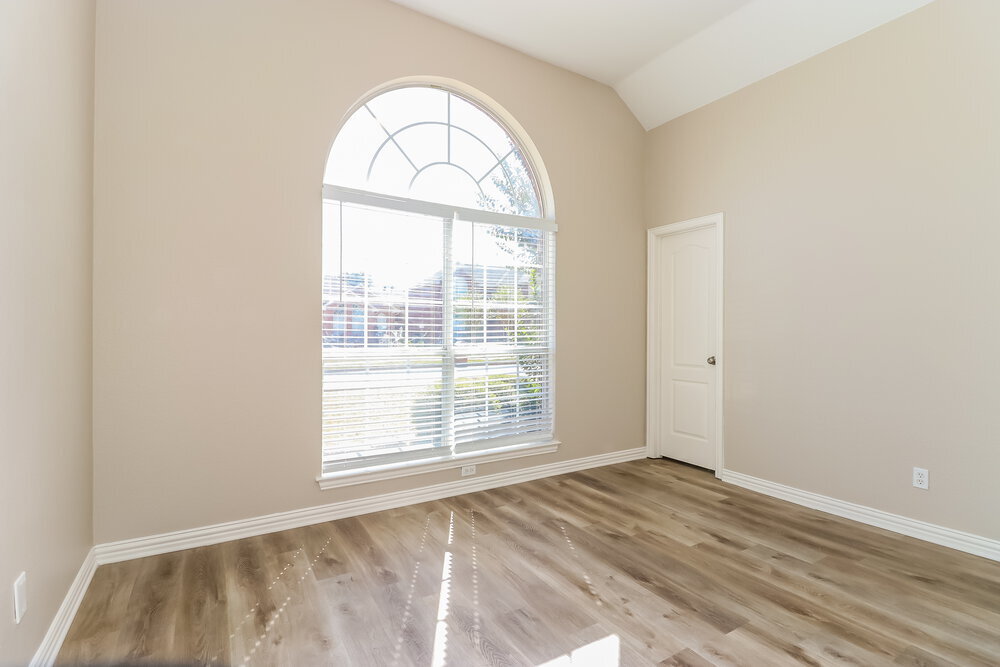 Building Photo - 414 Hampton Cir