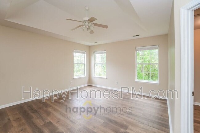 Building Photo - 1481 Endicot Way