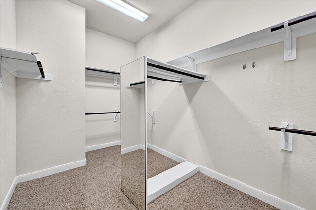 Building Photo - 14727 Bronze Finch Dr