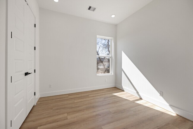 Building Photo - 3510 Adair St