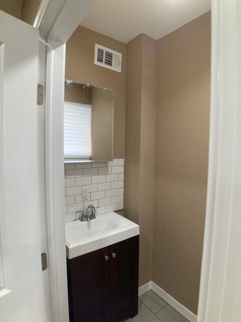 Building Photo - 4523 Parrish St