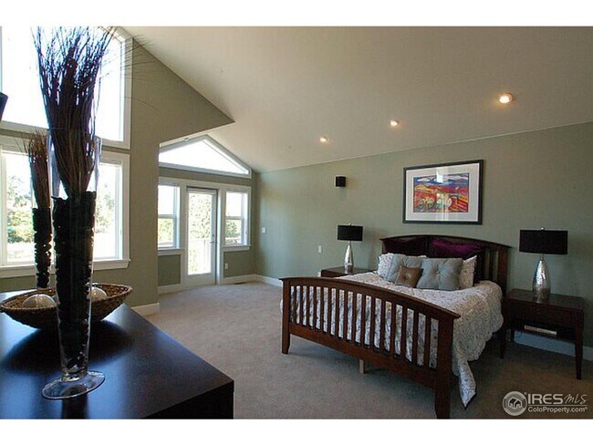 Building Photo - 5 Bed 4 Bath South Boulder Home Backs to Open Space W/Mountain Views!