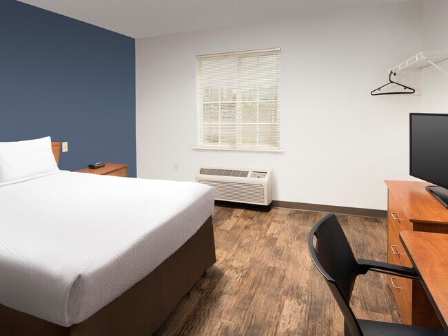 Building Photo - Furnished Studio-Las Cruces