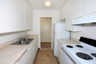 kitchen - Westwood Apartments 1 Bed 1 Bath - Please contact Jessica at (619) 571-1158