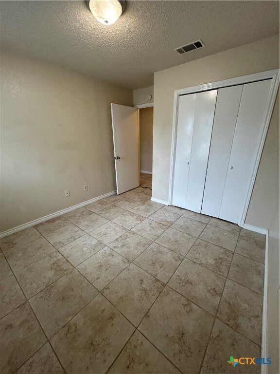 Building Photo - 1411 Opal Rd