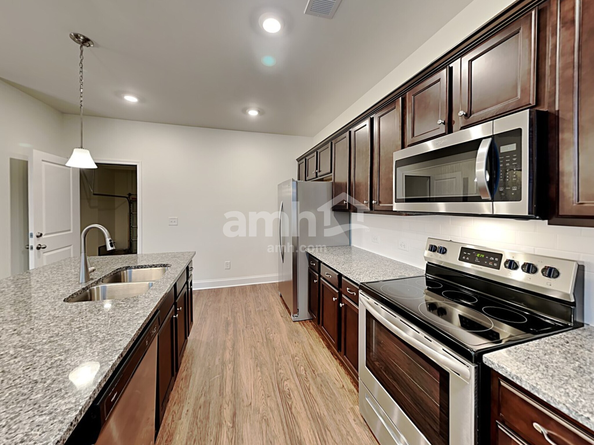 Building Photo - 8115 Brookbend Dr