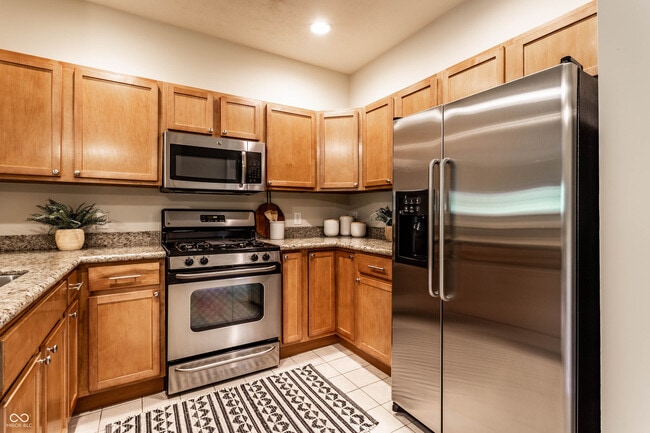 Building Photo - 6556 Reserve Dr