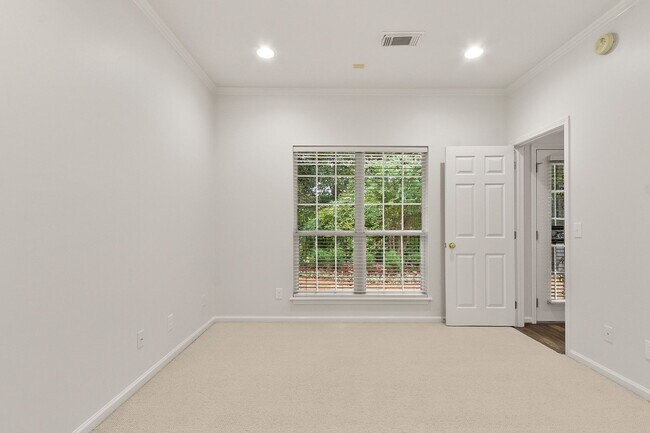 Building Photo - Verner School Zone - Fox Ridge Subdivision