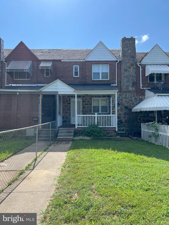 Primary Photo - 3932 Brooklyn Ave