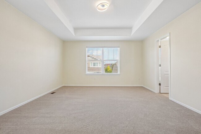 Building Photo - Luxurious Living: 2,367 Sq Ft Home with 4 Baths in Prime Location