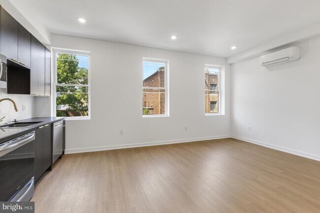 Building Photo - 1134 Pine St