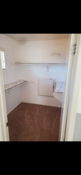 walk in closet - 33792 Harvest Way E