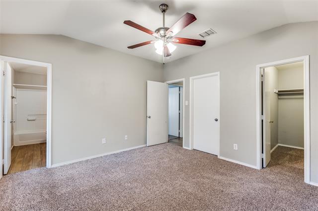 Building Photo - 732 River Garden Dr
