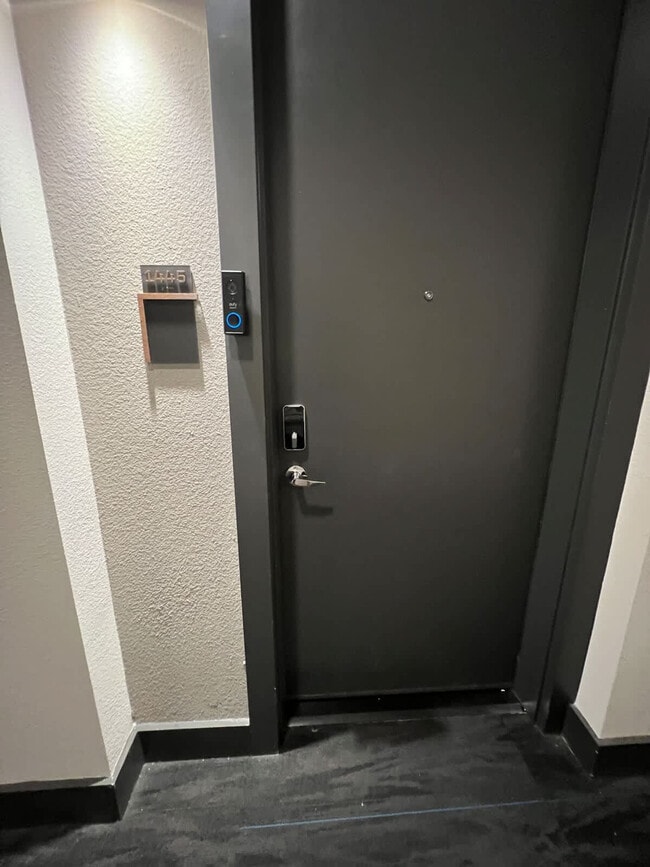 Building Photo - 9127 Research Blvd