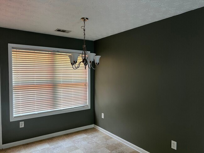 Building Photo - 65 Sampson Ct