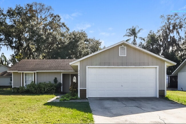 Building Photo - 3544 Lake Eleanor Dr