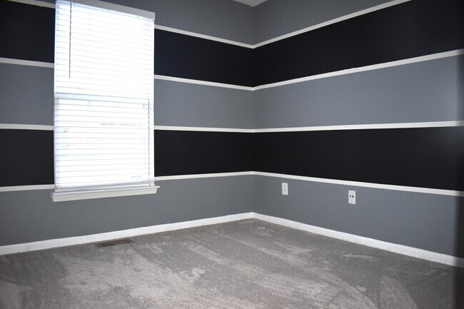 Building Photo - 44725 Ellery Ln