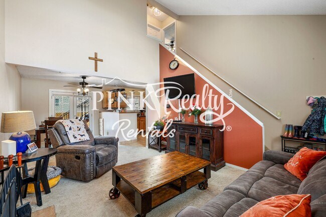 Building Photo - 3395 Beechwood Ct