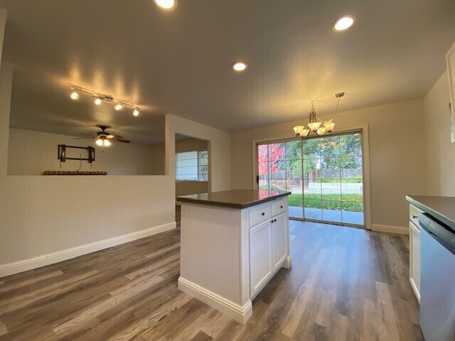 Building Photo - Beautiful and newly remodeled home in Rose...