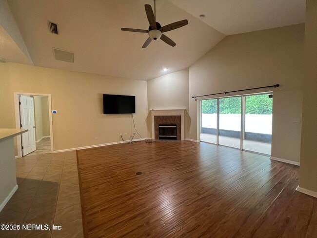 Building Photo - 3466 Laurel Leaf Dr