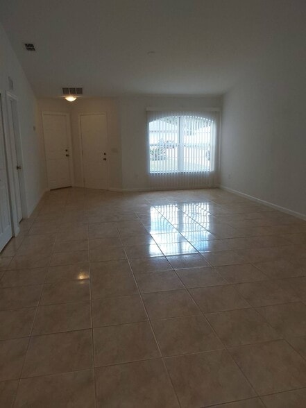 Building Photo - 21 Prospect Ln