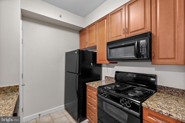 Building Photo - 1111 25th St NW