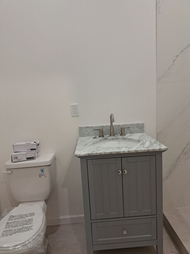 Building Photo - 1551 Franklin St