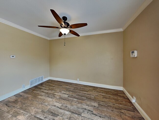 Building Photo - 12012 Leisure Dr