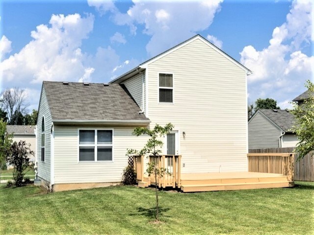 Building Photo - 5 S Ridge Dr