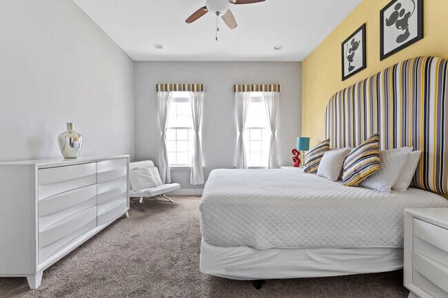 Building Photo - 466 Captiva Dr