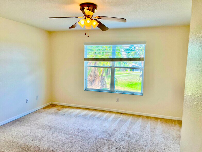 Building Photo - 1307 Priory Cir