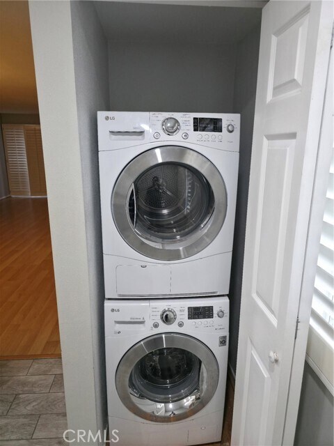 Building Photo - 4558 Willis Ave