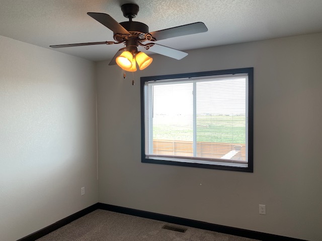 Building Photo - 528 Bull Run Dr