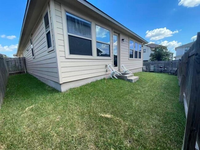 Building Photo - 15200 Wallaby Wy