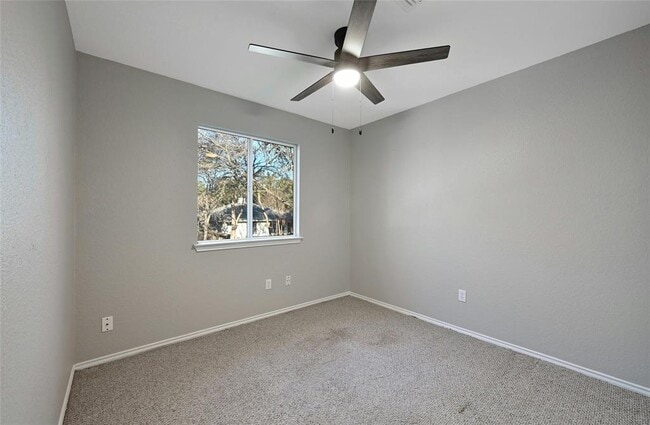 Building Photo - 9504 Sanford Dr