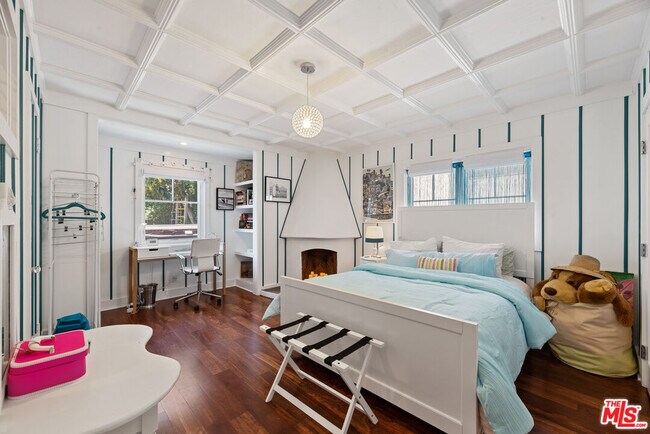 Building Photo - 10521 Cushdon Ave