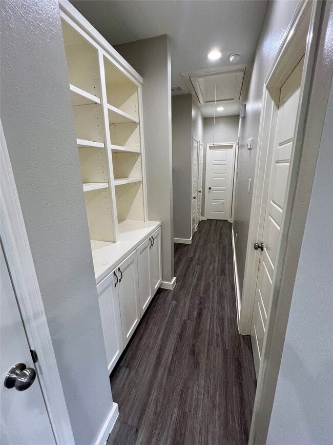 Building Photo - 9811 Leath St