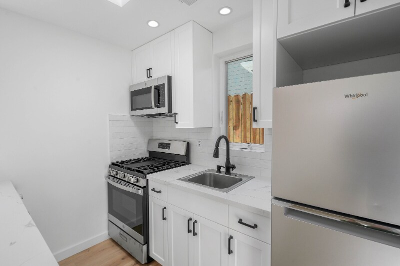 Building Photo - 508 E Palmer Ave