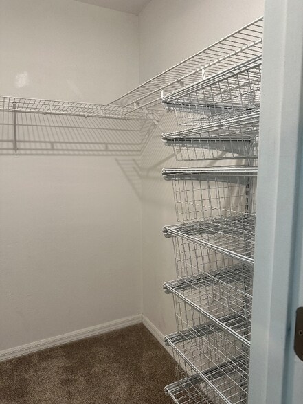 Building Photo - 20 Emerson Dr