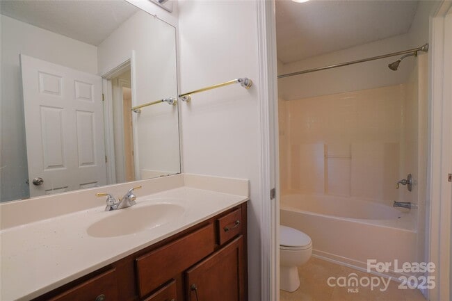 Building Photo - 3210 Summerfield Ridge Ln