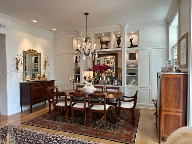 Building Photo - 645 Almeria Ave