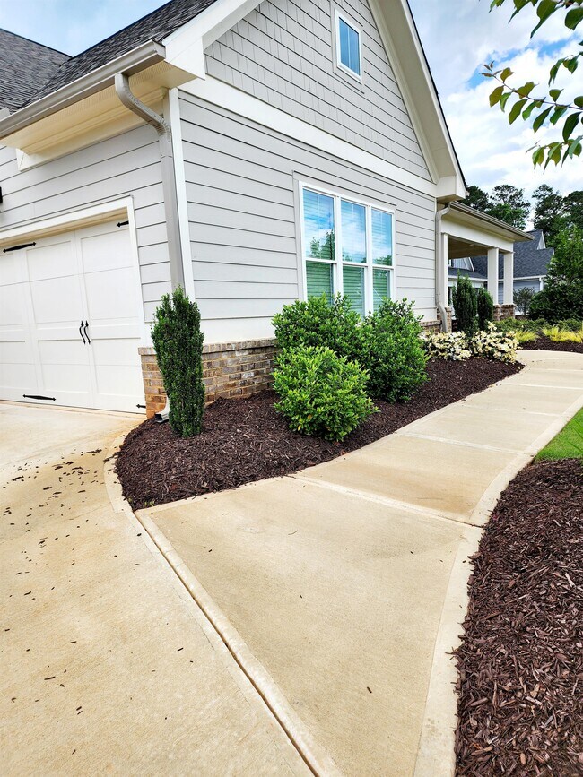 Building Photo - 1151 Hidden Hills Cir